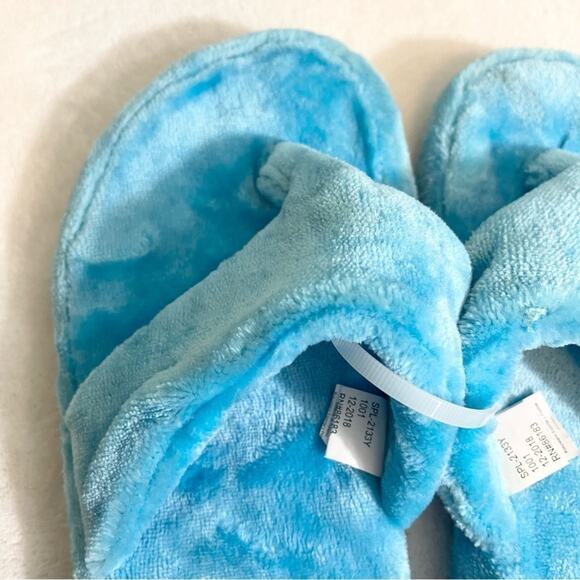 Womens Faux Fur Open Toe Flat Slip-On Thong Slippers Blue Medium NWOT - Picture 2 of 10